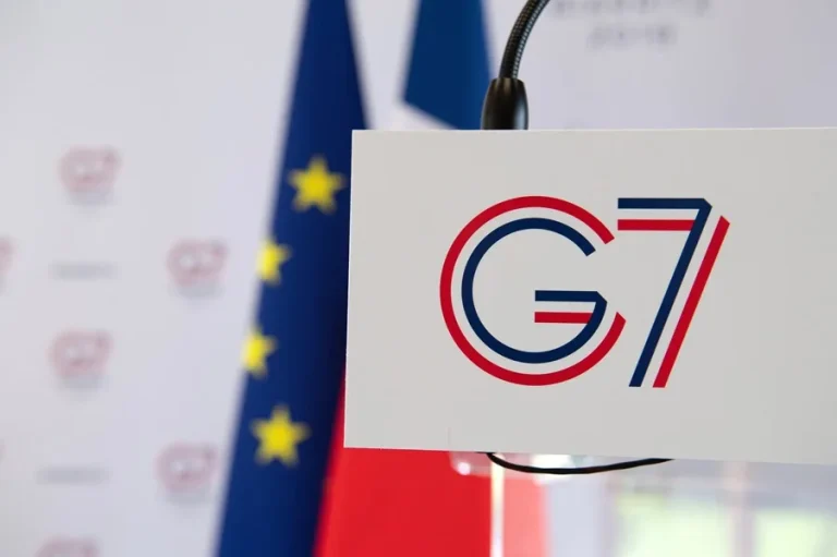 epa6108-france-g7-summit