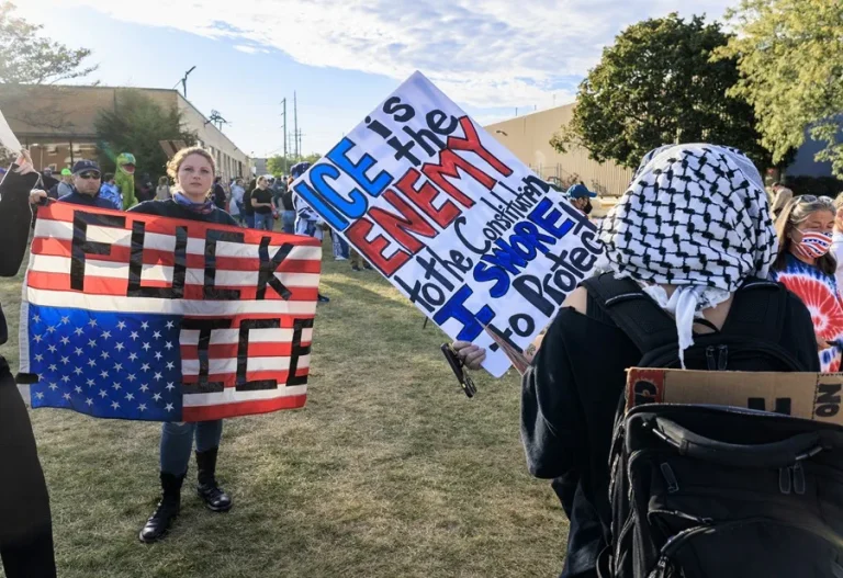 epa9016-usa-chicago-immigration