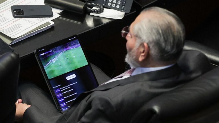 f1280x720-232443_364118_7026