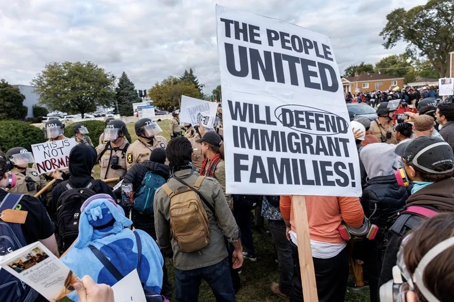 ley-de-insurreccion-2 Trump está explorando todas sus opciones respecto a la Ley de Insurrección, asegura Vance