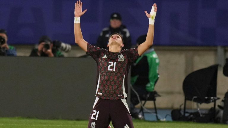 mc3a9xico20vs20chile20sub-2020en20vivo_20alineaciones20y20minuto20a20minuto20de20los20octavos20del20mundial202025