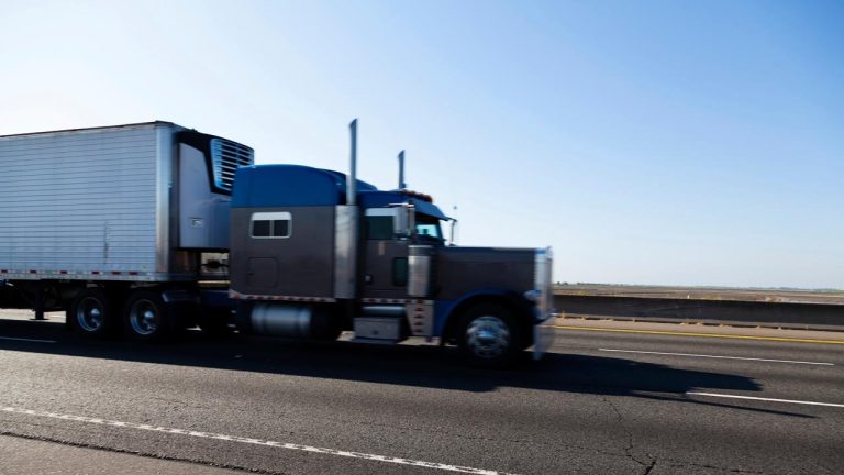 mr-plant-b2b-contractor-services-irvine-why-rig-insurance-is-important