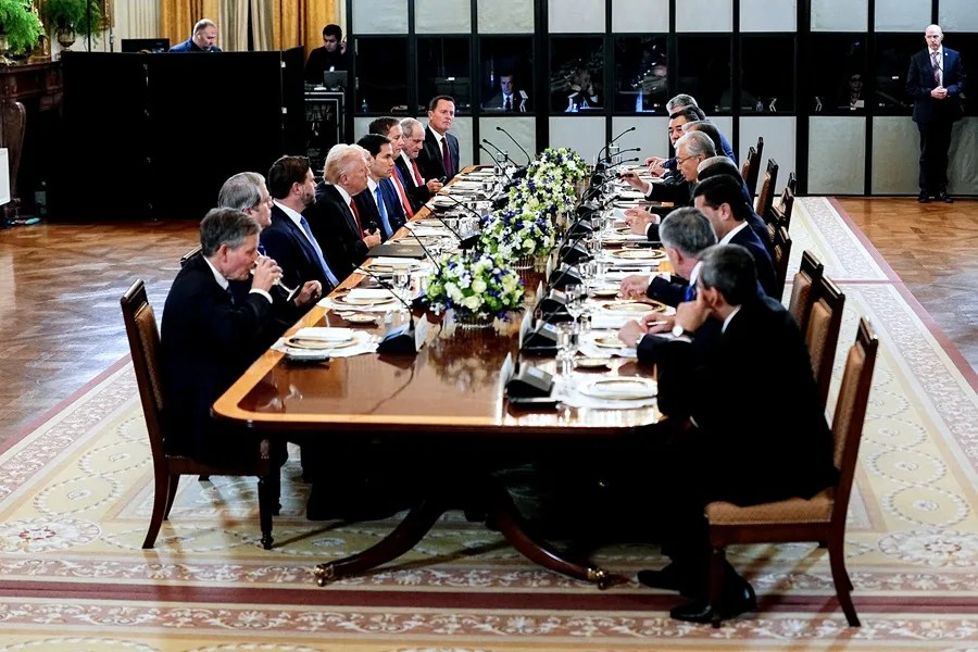 Trump anuncia que Kazajistán se une a los Acuerdos de Abraham con Israel