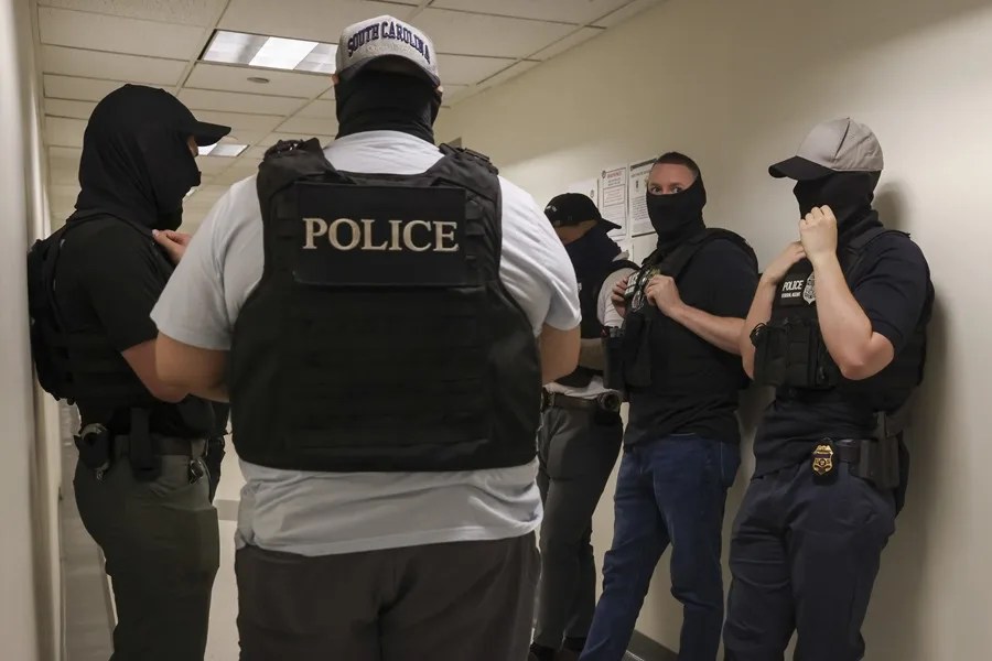 Charlotte redadas Trump