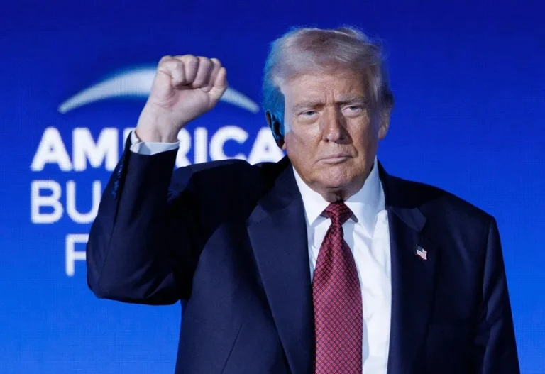 epa8922-usa-miami-business-forum