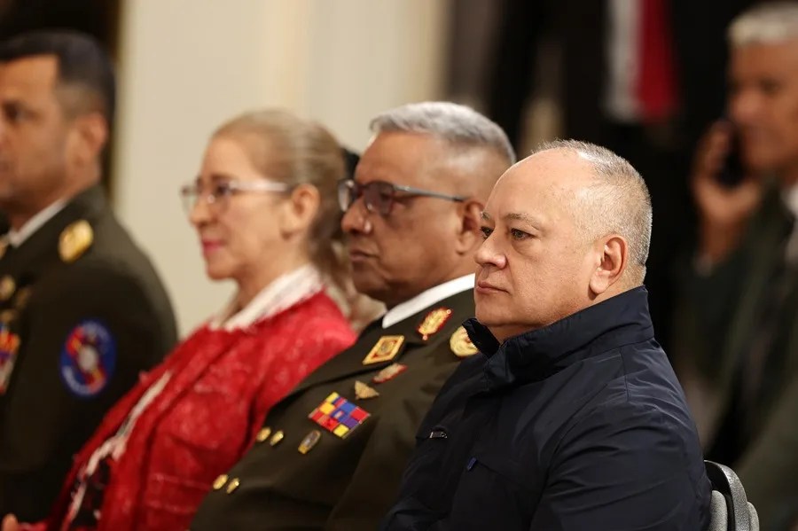 obj_20250901t191256s0011i_1_1_1_39_7_6 Cartel de los Soles