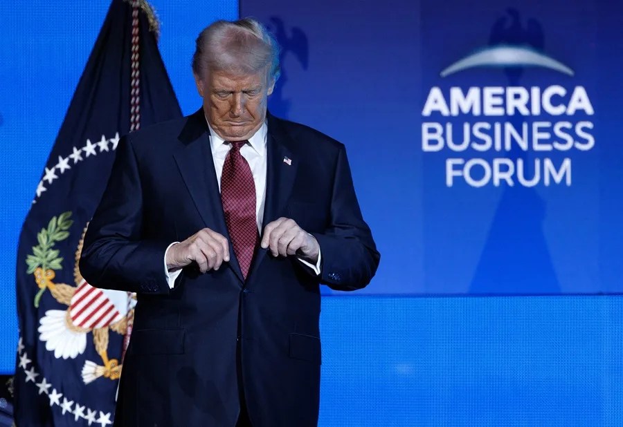 Trump afirma que los bombardeos contra "carteles terroristas" no se limitan solo a Venezuela