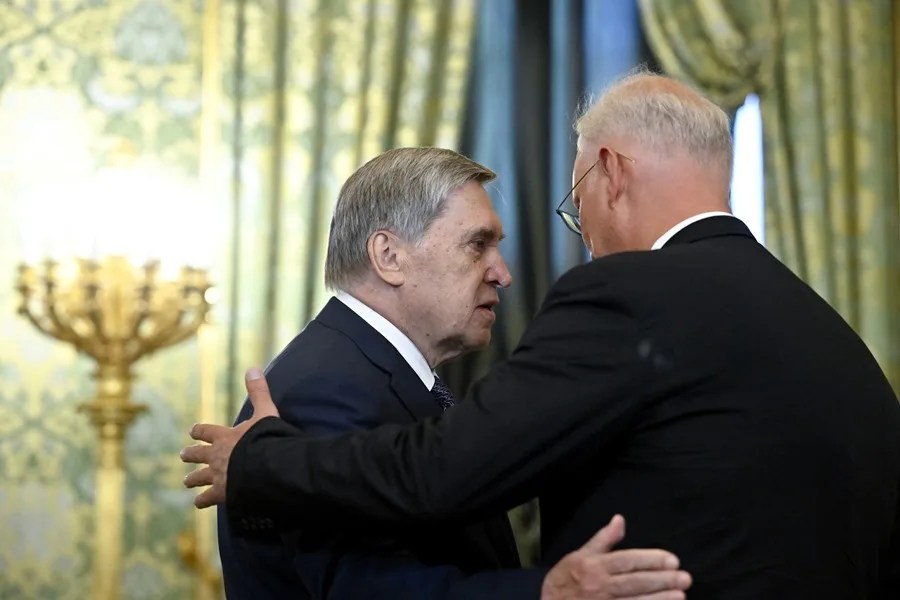 ushakov El 'culebrón' del plan de paz para Ucrania