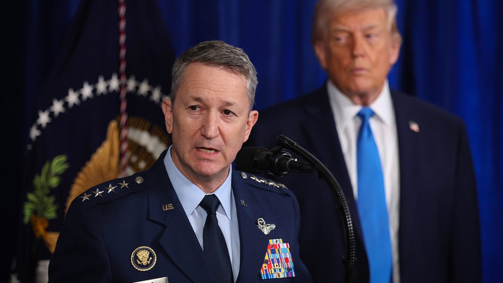 695953fd59bf5b0c78486e36