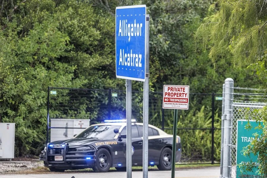 El Gobernador Ron DeSantis destaca el arresto de 20.000 migrantes en Florida en su último discurso al Congreso