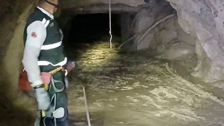 f1280x720-244765_376440_4176