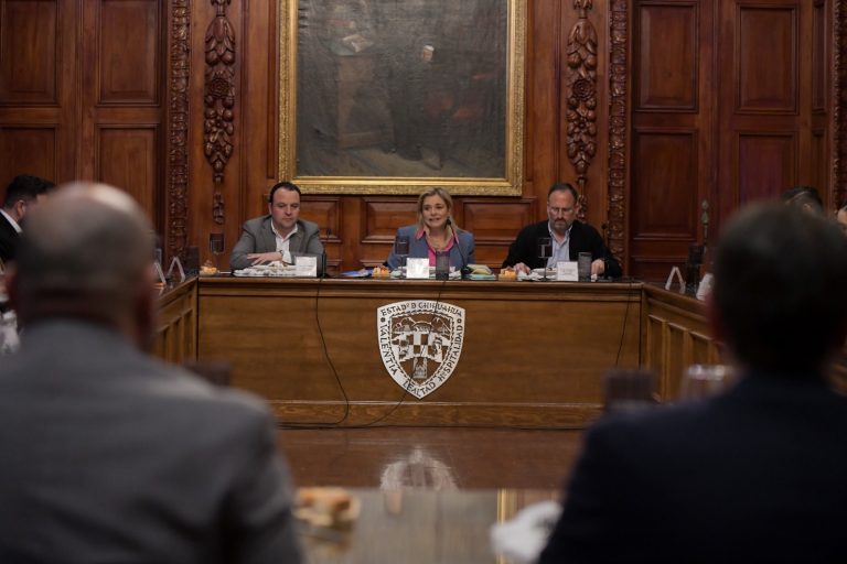 1d3d5d12-5b3b-4e4b-882a-d531f89a2174