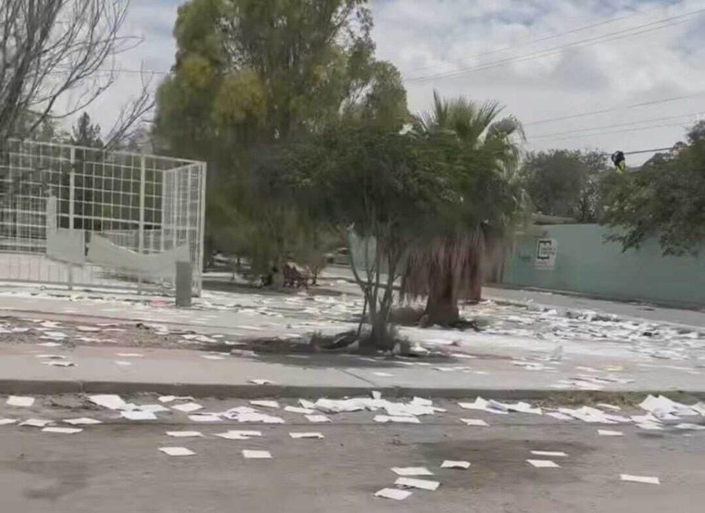 Atiende Limpia reporte de basura en parque