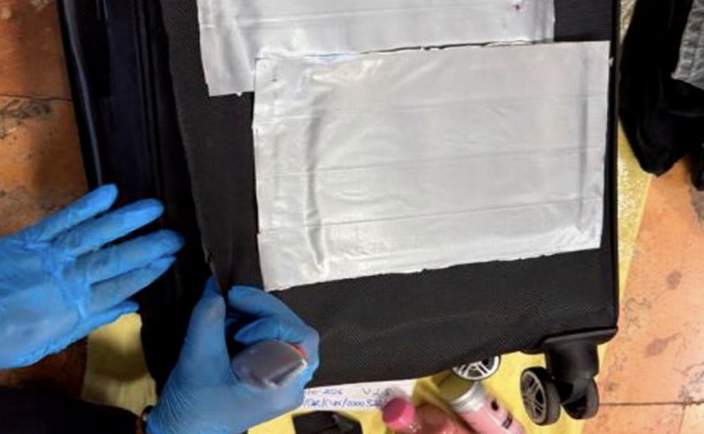 Aduanas y Defensa aseguran 2.6 kilos de ketamina en el Aeropuerto de Cancún - aduanas-y-defensa-aseguran-26-kilos-de-ketamina-en-el-aeropuerto-de-cancun-2-1024x631