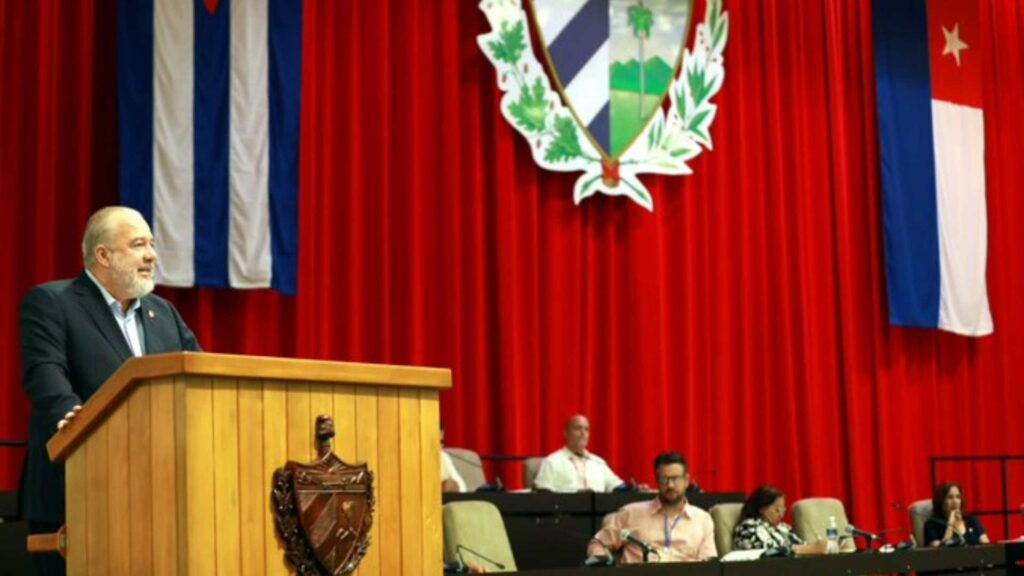 Cuba asegura que las reformas económicas no desviarán al país del socialismo - cuba-asegura-que-las-reformas-economicas-no-desviaran-al-pais-del-socialismo-1024x576