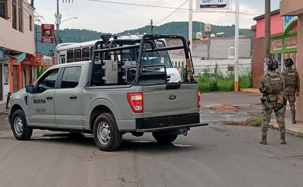 Detienen a 10 personas tras siete cateos en Nayarit, incluido un presunto operador criminal - detienen-a-10-personas-tras-siete-cateos-en-nayarit-incluido-un-presunto-operador-criminal-2-1024x631