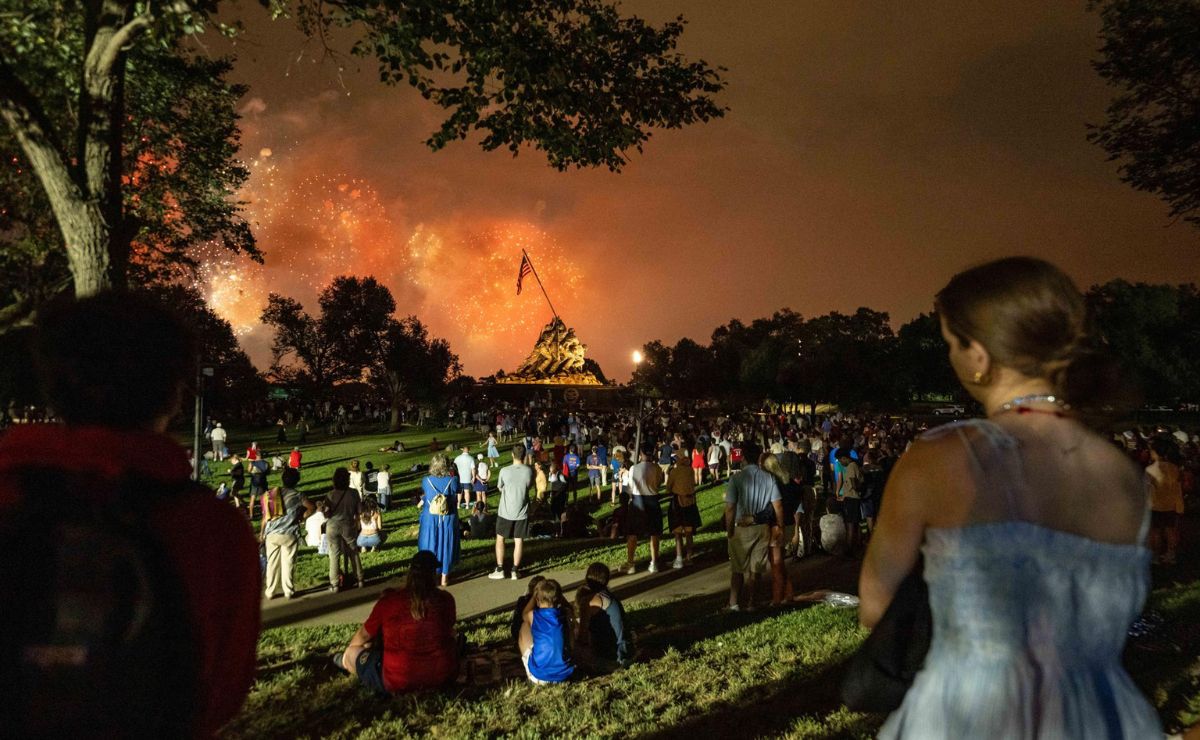 Trump agradece a agentes por garantizar la seguridad en su evento "espectacular" del 4 de julio - dia-de-la-independencia-de-estados-unidos