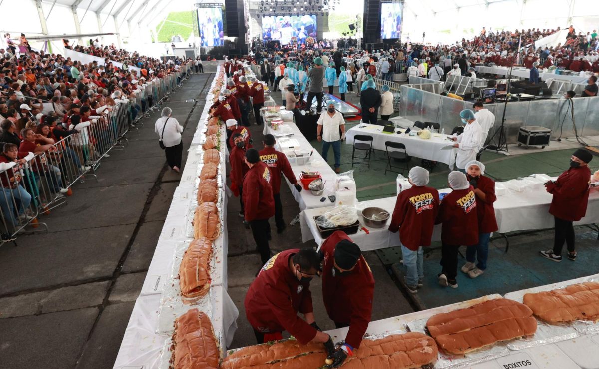 elaboracion-de-la-torta-mas-grande-del-mundo México impone nuevo récord Guinness a la torta más grande del mundo - elaboracion-de-la-torta-mas-grande-del-mundo
