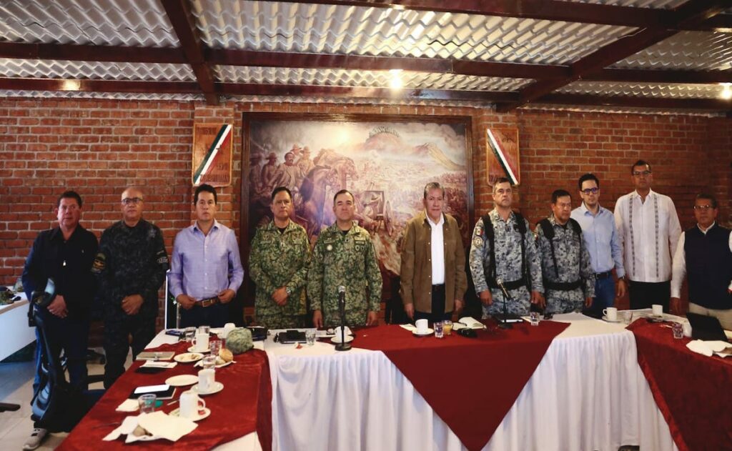 Fiscalía de Zacatecas investiga extorsión y posible colusión tras asesinato de 10 personas; llegan refuerzos federales - fiscalia-de-zacatecas-investiga-extorsion-y-posible-colusion-tras-asesinato-de-10-personas-llegan-refuerzos-federales-al-estado-3-1024x631