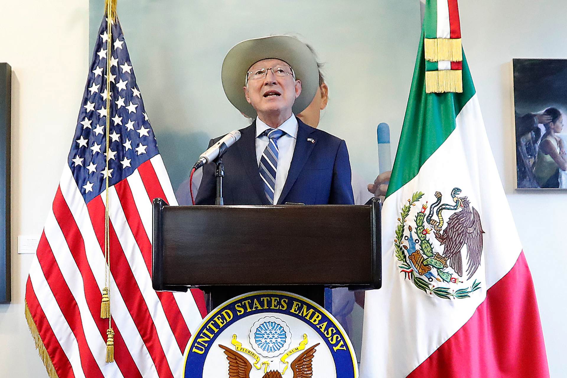 "Alguien mintió", acusa México sobre operativo de detención de 'el Mayo' Zambada - ken-salazar-embajador-eeuu-estados-unidos