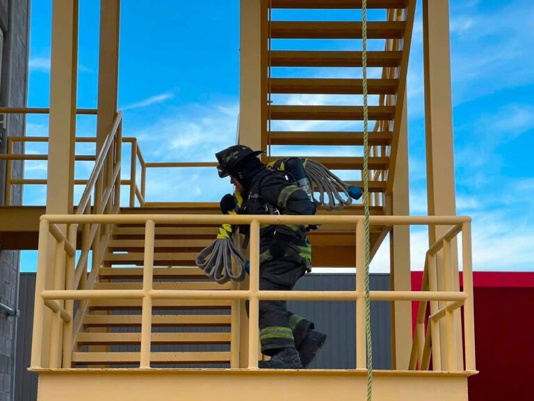 Fortalece Bonilla la seguridad  con 521 policías y bomberos formados en el ISSCUU