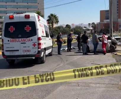 Sujeto intoxicado y desnudo provoca mortal accidente