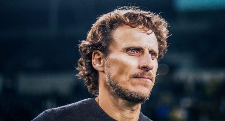 diego_forlan_uruguay_561b31fc2d