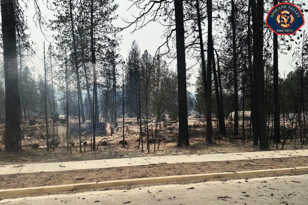e1c0dbb4fcd0c11bafd89c3f8913f5cc189067b7w-1024x683-1 Los incendios se intensifican en noroeste de EE.UU.: Oregón rompe récord de área quemada - e1c0dbb4fcd0c11bafd89c3f8913f5cc189067b7w-1024x683