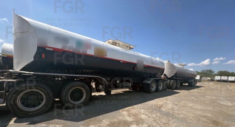 incautan_62_mil_litros_hidrocarburo_pesqueria_0e35296704