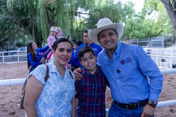 Inauguran ampliación de caballerizas en Centro de Equinoterapia