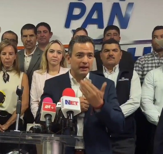 middle-bonilaaaaaaaaaaaaaaaaa-726043815 Primero el informe de gobierno y después pediré licencia: Bonilla