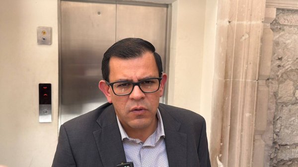 middle-whatsapp-image-20260810-at-124228-pm-379045861 Ve Sáenz Soto beneficio en propuesta de Fiscalía autónoma