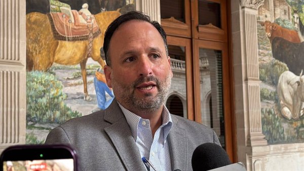 middle-whatsapp-image-20260817-at-100758-am2-451029783 De la Peña pide no generar incertidumbre ni “quemar” visas estadounidenses