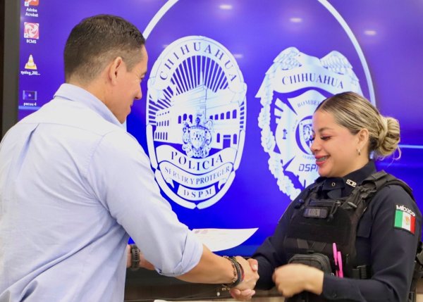 Entregan bonos de alto impacto a policías
