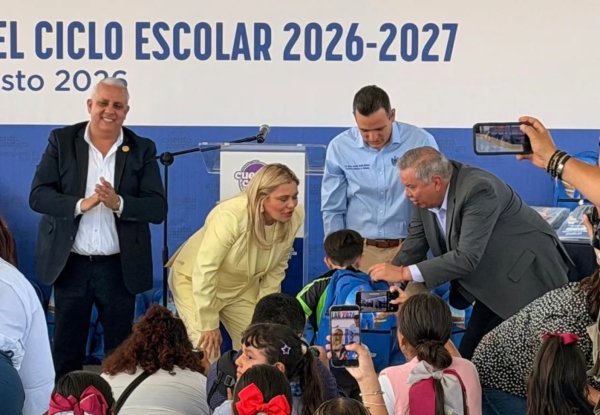 Encabeza Maru Campos inicio del ciclo escolar 2026-2027 en Chihuahua