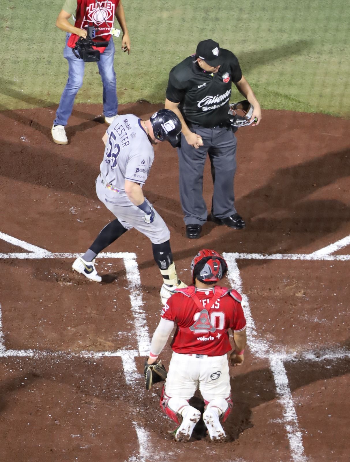 sultanes_blanquea_toros_empata_serie_campeonato_28df95f65b sultanes-blanquea-toros-empata-serie-campeonato.jpg