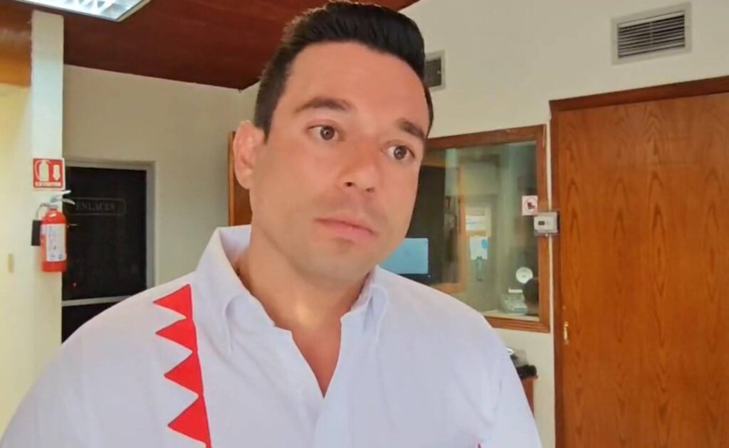 Instruyó Maru Campos a todo el gabinete para atender emergencia por accidente en Madera