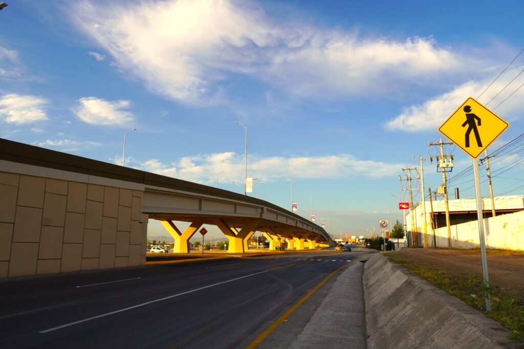Todo listo: hoy inaugura Bonilla el paso superior 