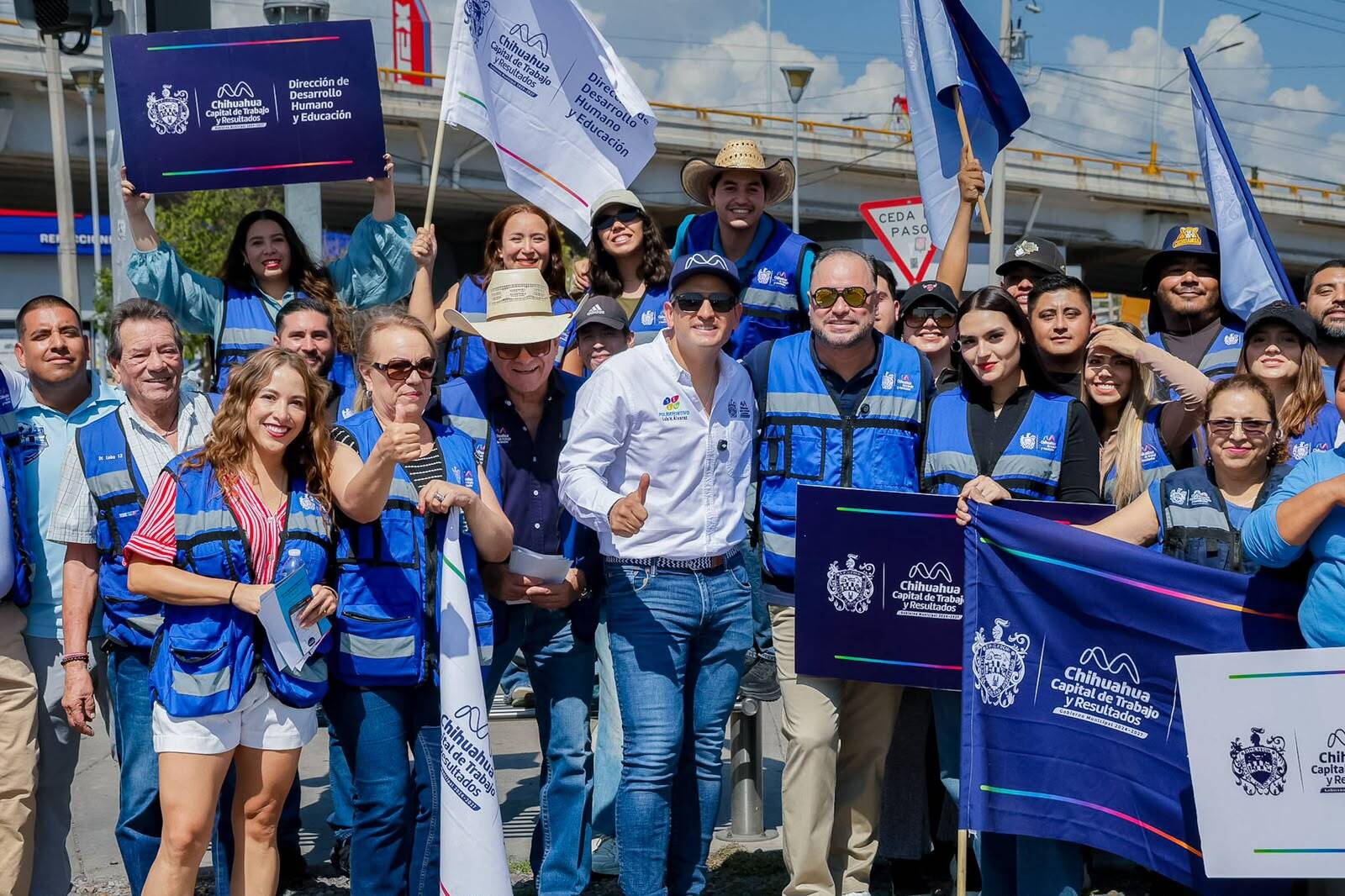 Lleva Bonilla información sobre apoyos municipales 
