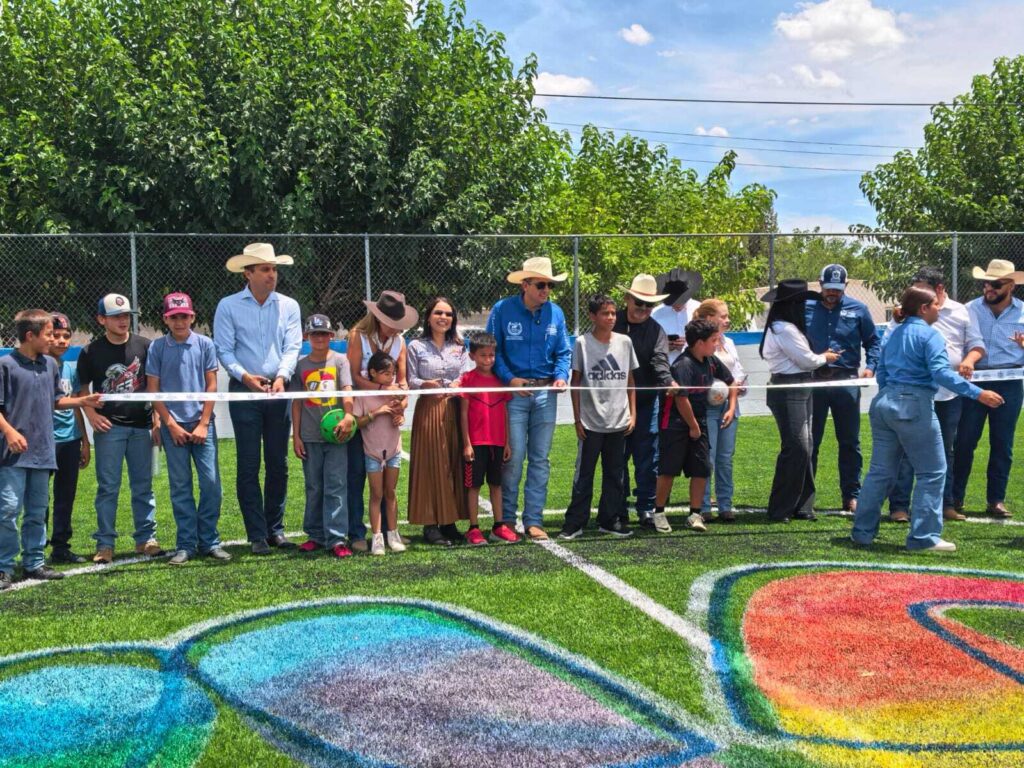 Rehabilitan cancha de fútbol en El Sauz con inversión de 600 mil pesos