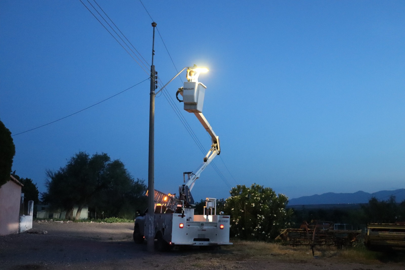 Anuncia Bonilla que los ejidos de la capital ya tienen luz LED