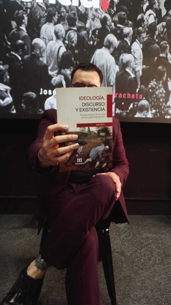 ¿Quién decide lo que creemos? Un libro chihuahuense analiza el poder de la ideología