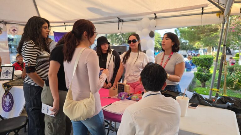 Invita Municipio a disfrutar de los últimos días de actividades para jóvenes y adultos mayores en Plaza de Armas
