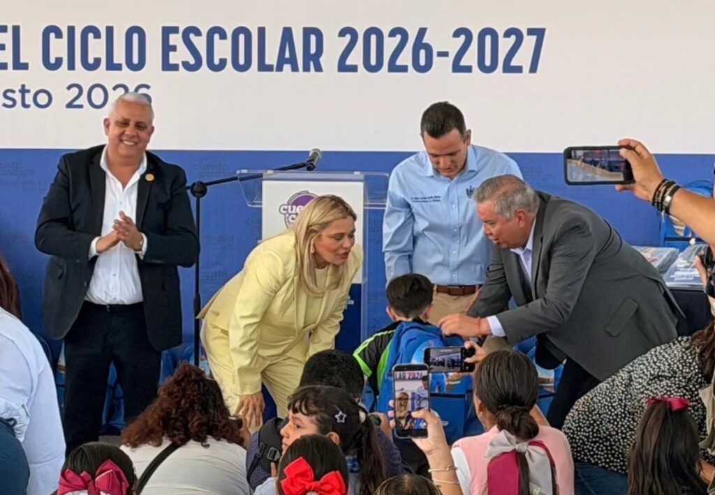 Encabeza Maru Campos inicio del ciclo escolar 2026-2027 en Chihuahua