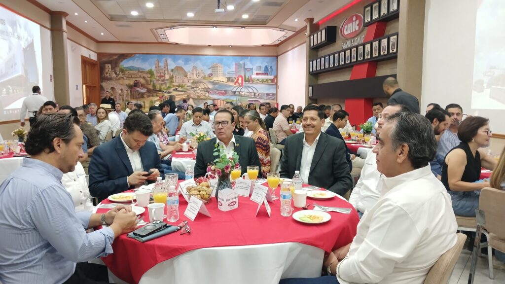 Responde Jcas dudas de socios Cmic