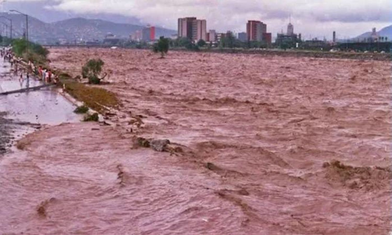 se-cumplen-36-anos-del-paso-del-huracan-gilberto-por-nl