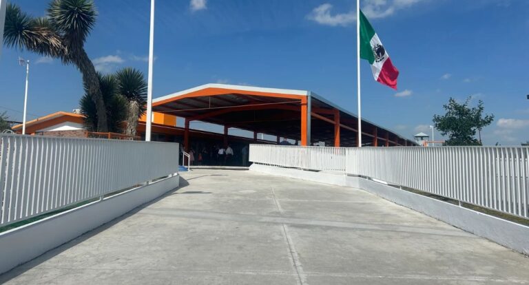 inaugura_escuela_cienega_de_flores_bcd6300a54