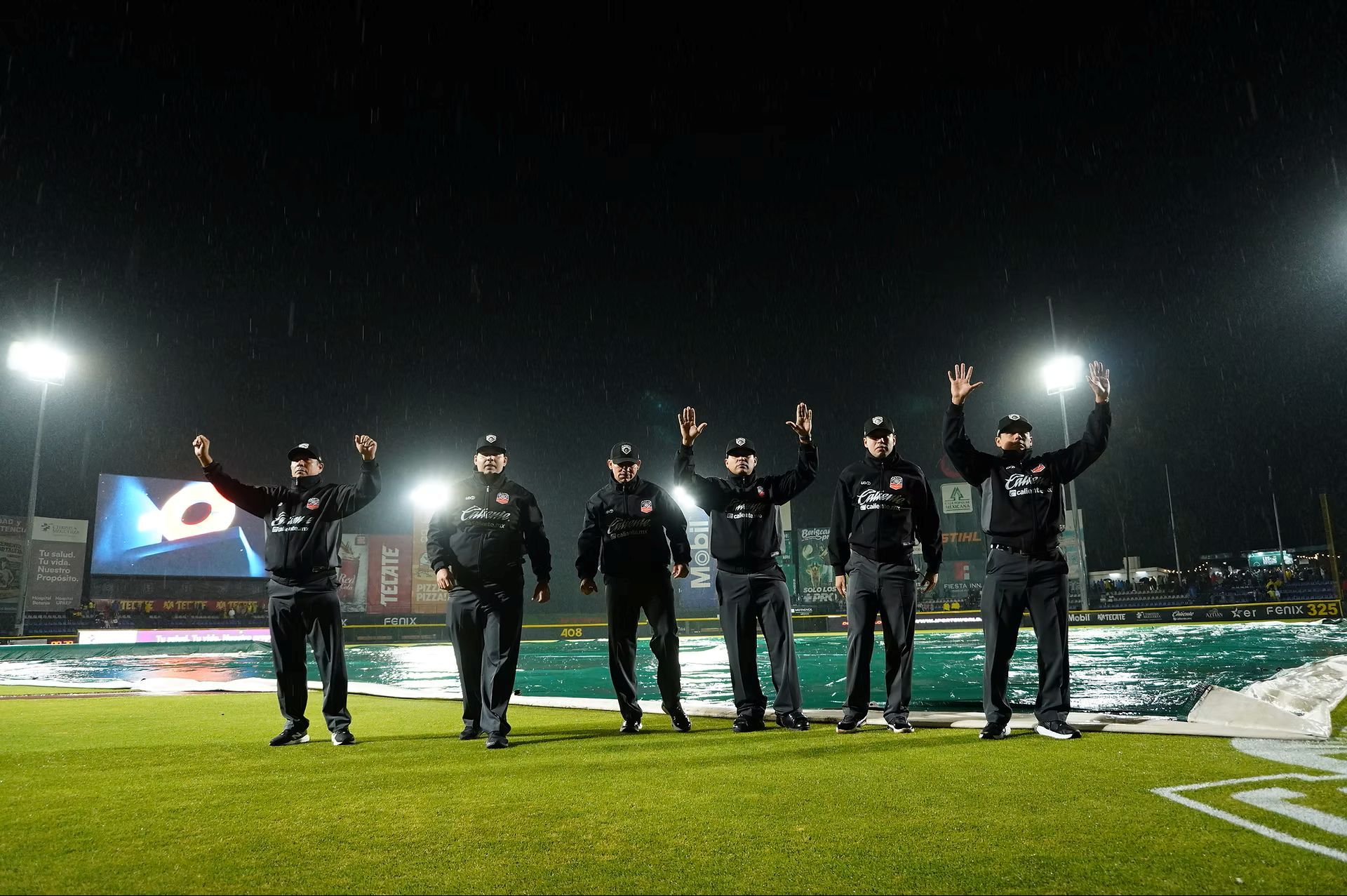 lluvia-juego-pericos-olmecas.jpg