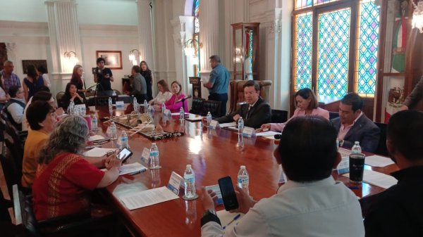 Encabeza Lilia Orozco sesión de cabildo ante ausencia del alcalde