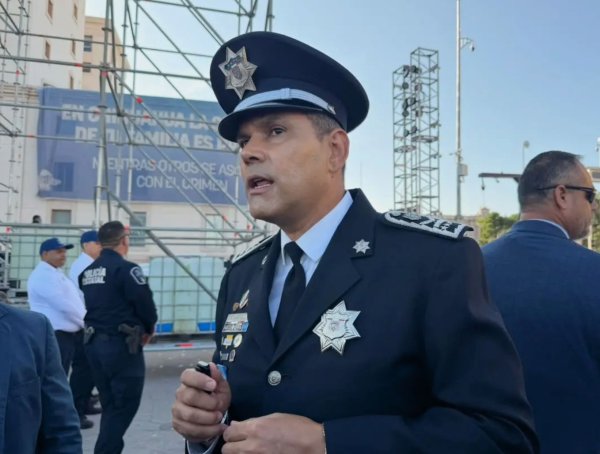 Detienen a hombre con arma falsa cerca de Plaza del Ángel durante el Grito